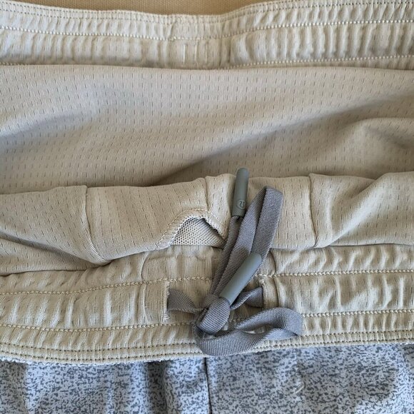 Lululemon Pace Breaker Lined Short 9" Inseam Athletic Grey White Speckled Mens L - Picture 8 of 12
